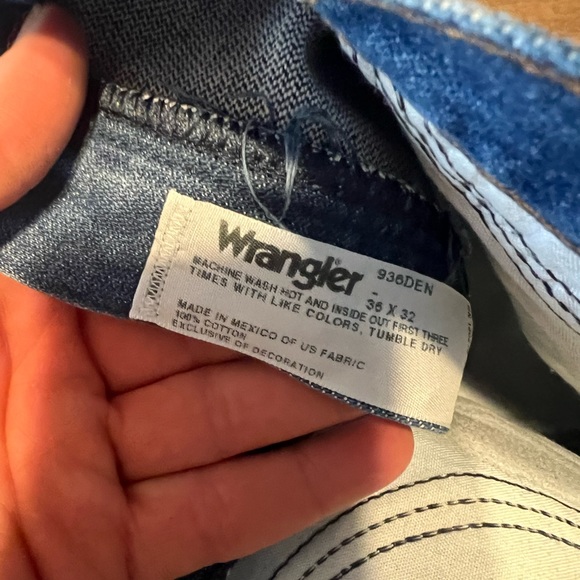 Men’s Wrangler 936DEN.  Cowboy cut slim fit jean. - Picture 3 of 3